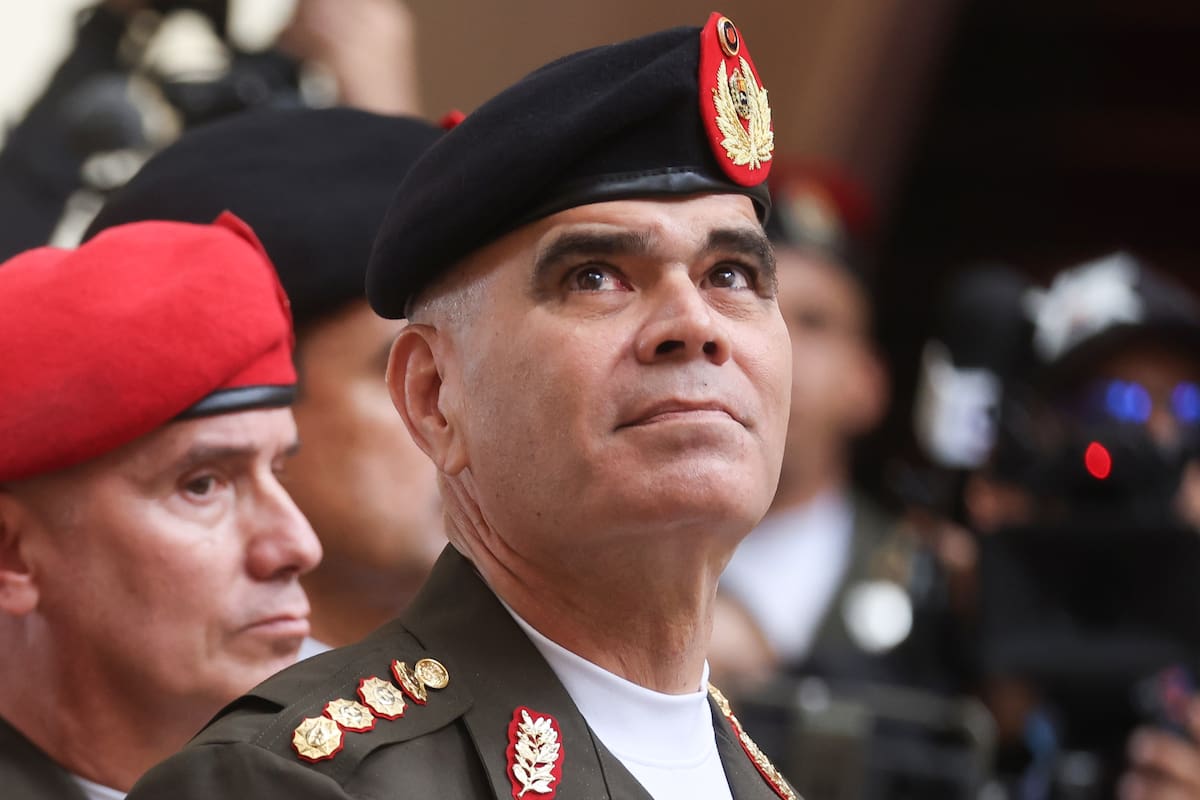 Vladimir Padrino López destituido de su cargo como ministro de Defensa.
Foto: EFE/ Miguel Gutiérrez
