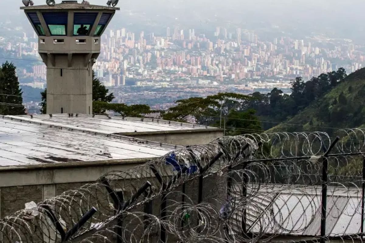 Denuncian que en la cárcel de El Pedregal estarían extorsionando a familias para permitir ingreso de comida. | Foto: El Colombiano.