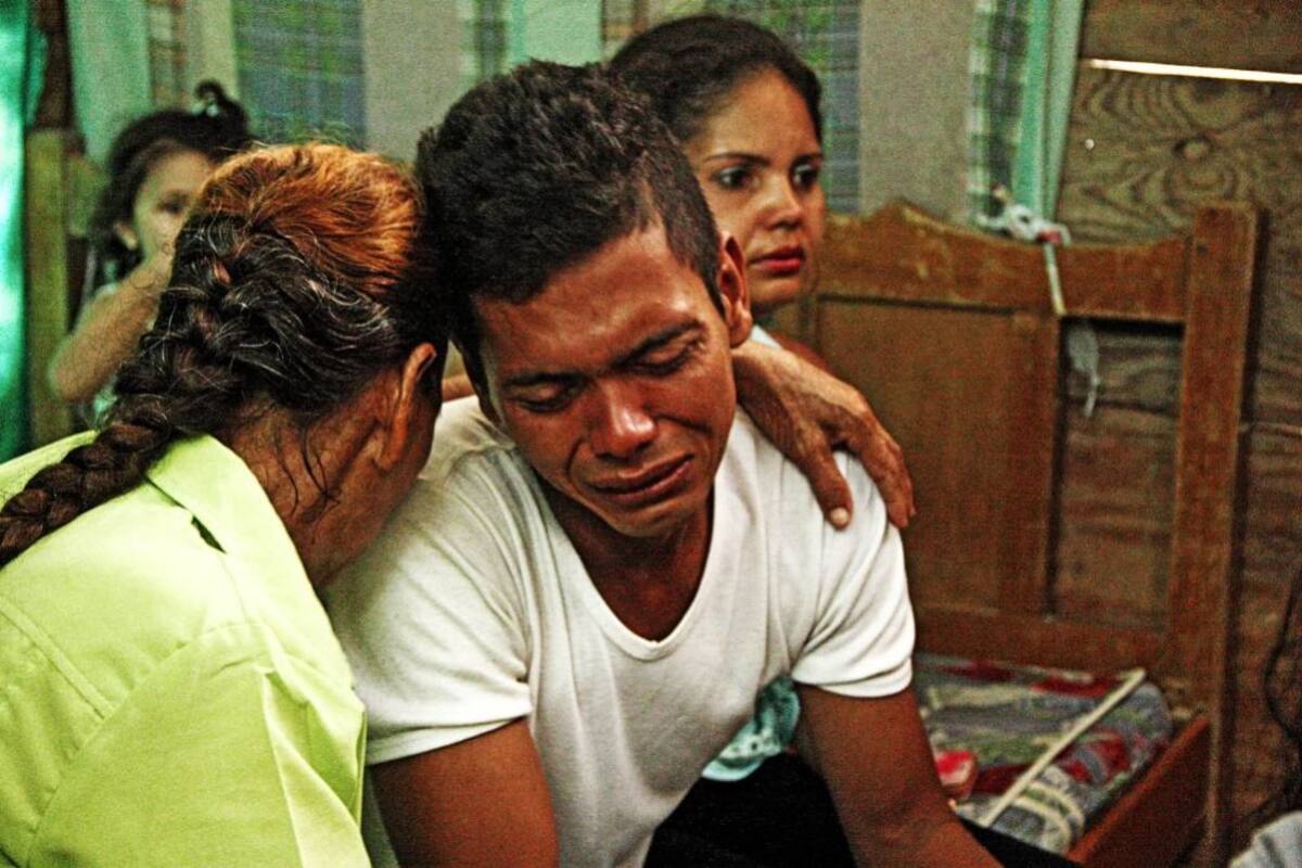 El padre de un menor de siete meses de nacido denuncia en Barrancabermeja negligencia médica en su atención. (Foto: Hernando Javier Alvarado/VANGUARDIA LIBERAL)