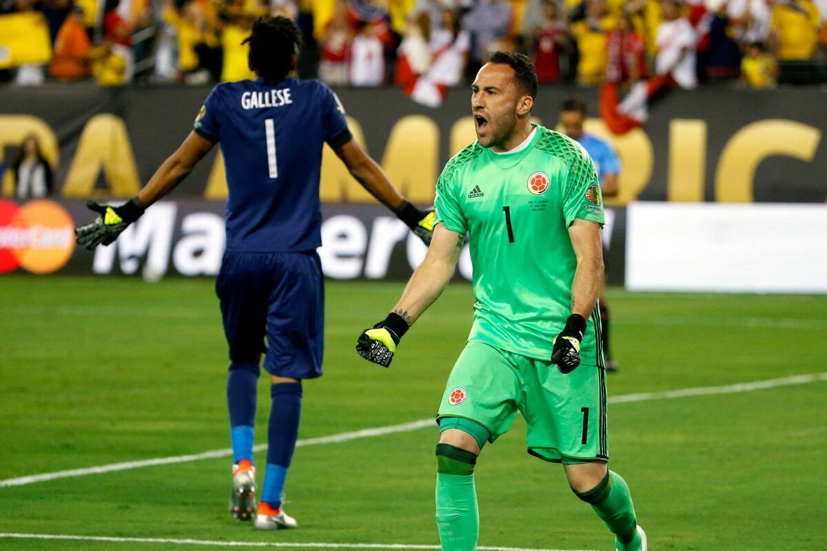 El portero colombiano del Nápoles David Ospina fue dado de alta ayer en el centro hospitalario donde fue ingresado el domingo tras desmayarse en el partido frente al Udinese y, aunque todas las pruebas dieron negativo, tendrá que descansar unos días.