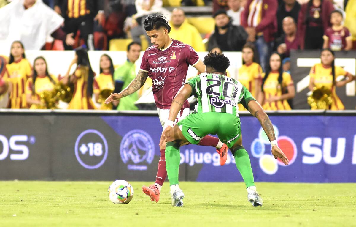 Deportes Tolima y Atlético Nacional se enfrentan en el partido de ida de la final de la Copa BetPlay. (Foto: Colprensa / VANGUARDIA).