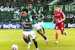 Video: aficionados del Cali enfrentan a jugadores después del partido con América