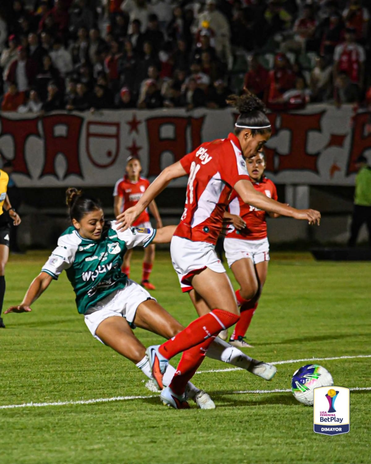 Deportivo Cali golpeó primero en Tunja, pero Santa Fe mantiene viva la final de la Liga Femenina. Foto: Liga BetPlay Dimayor