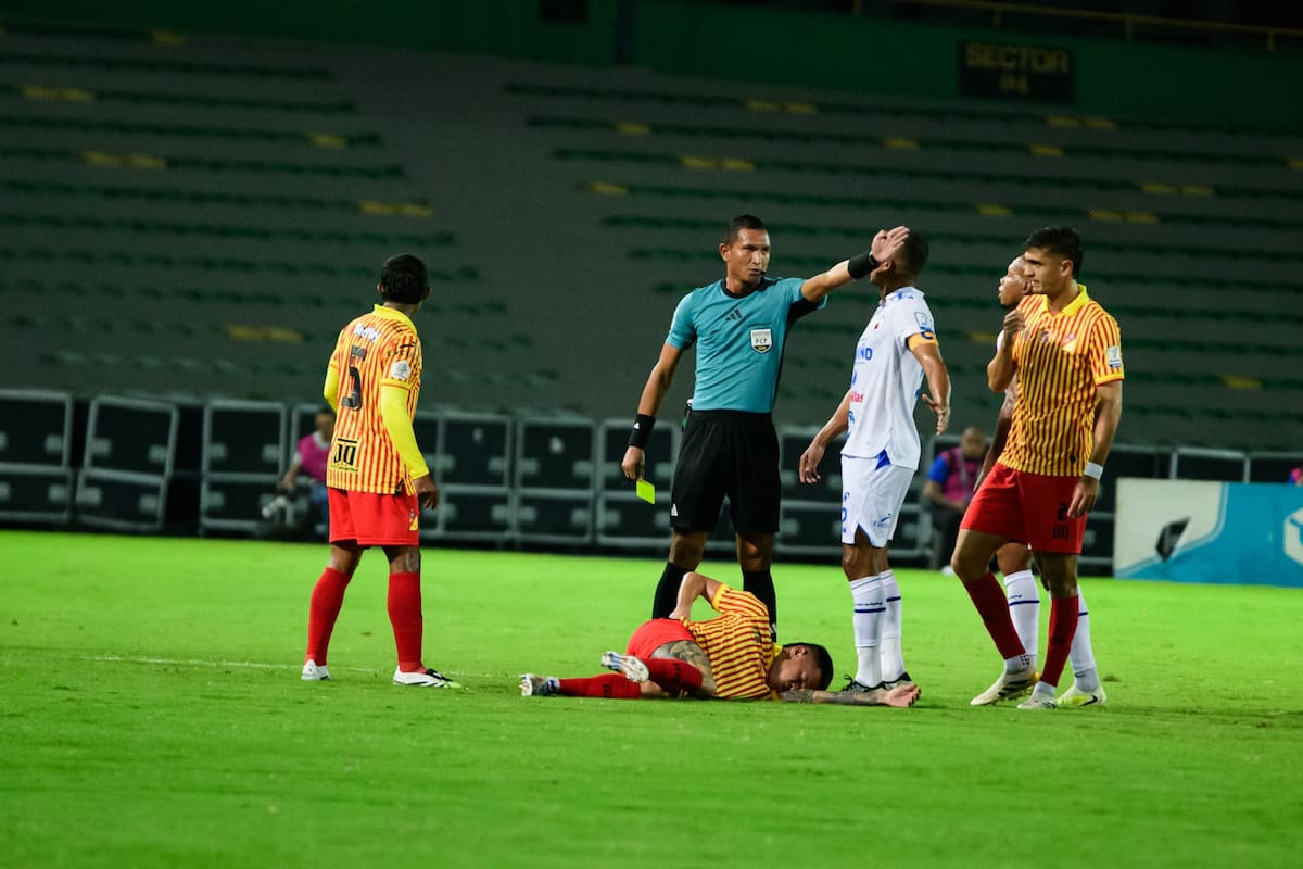 Deportivo Pereira y Deportivo Pasto se enfrentan por la fecha 8 de la Liga Betplay en el Estadio Centenario de Armenia. Fotografías: Juanse Hernández / Colprensa.
