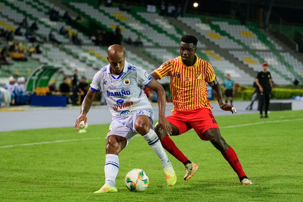 Deportivo Pereira y Deportivo Pasto se enfrentan por la fecha 8 de la Liga Betplay en el Estadio Centenario de Armenia. Fotografías: Juanse Hernández / Colprensa.