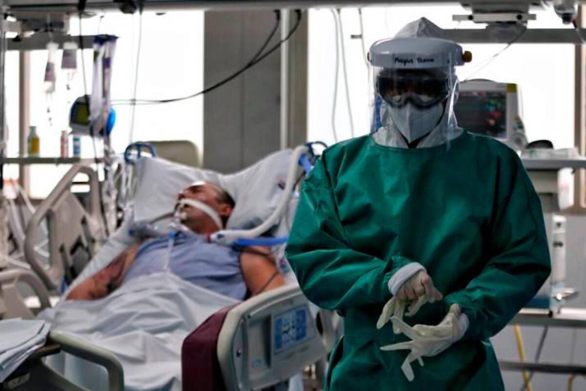 Centros médicos como la Clínica Chicamocha de la Avenida La Rosita y como la Foscal, en estos momentos reportan una ocupación de UCI de 100% y de 87%, respectivamente. (Foto: Archivo / VANGUARDIA)