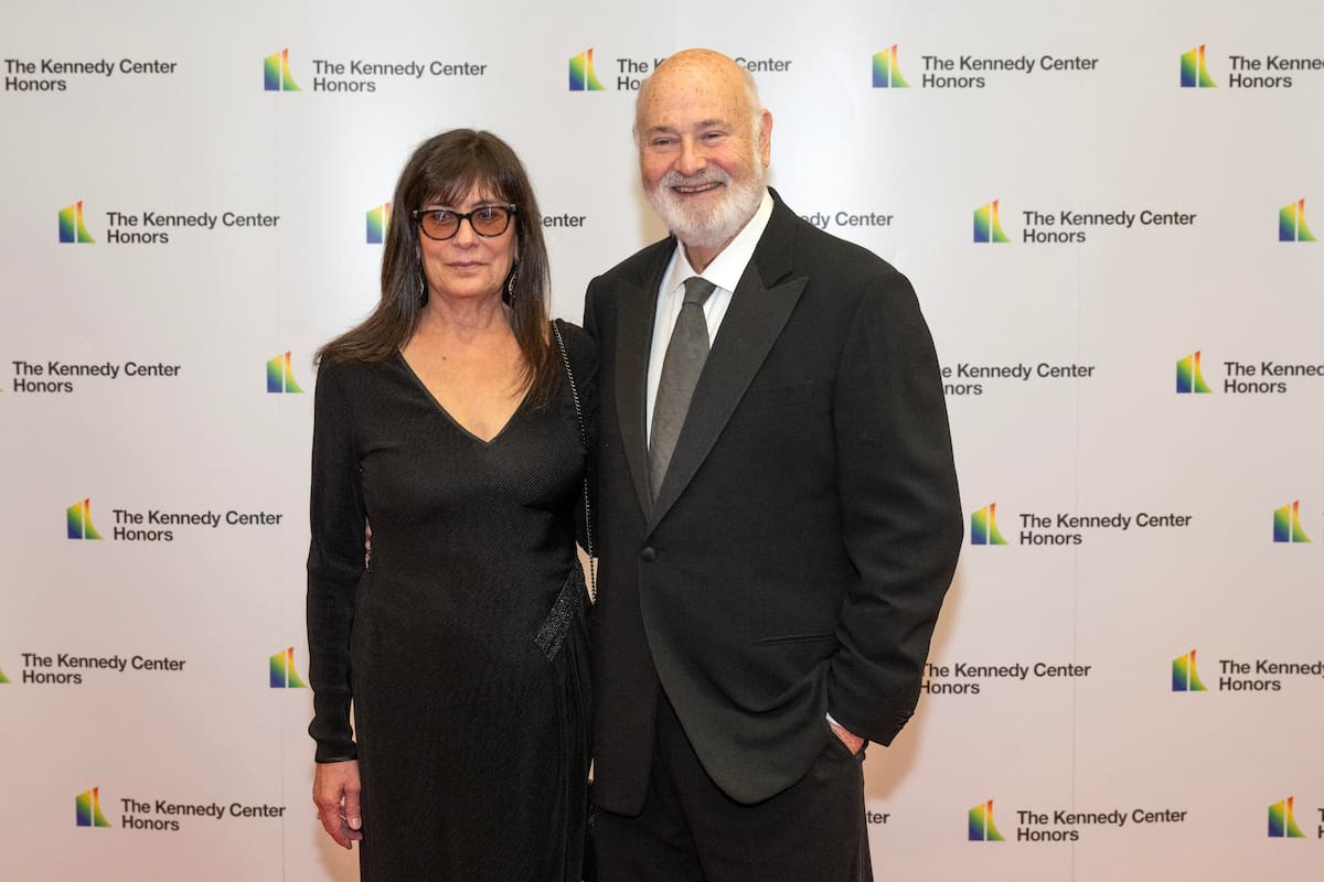 El director de cine estadounidense Rob Reiner (der.) y su esposa Michelle Reiner en una foto de archivo. EFE/EPA/Ron Sachs / POOL
