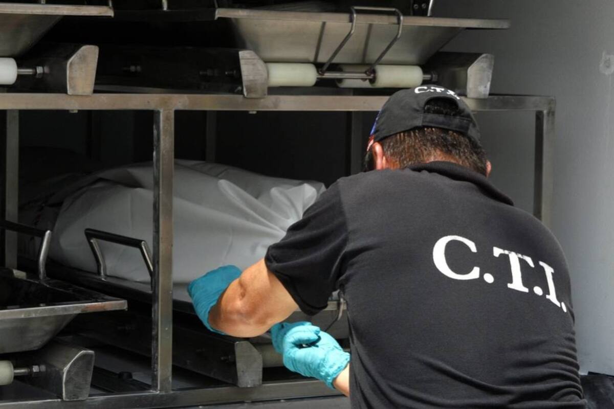 El levantamiento del cadáver estuvo a cargo de hombres del Cuerpo Técnico de Investigación, CTI, de la Fiscalía. (Foto: Archivo / VANGUARDIA LIBERAL)