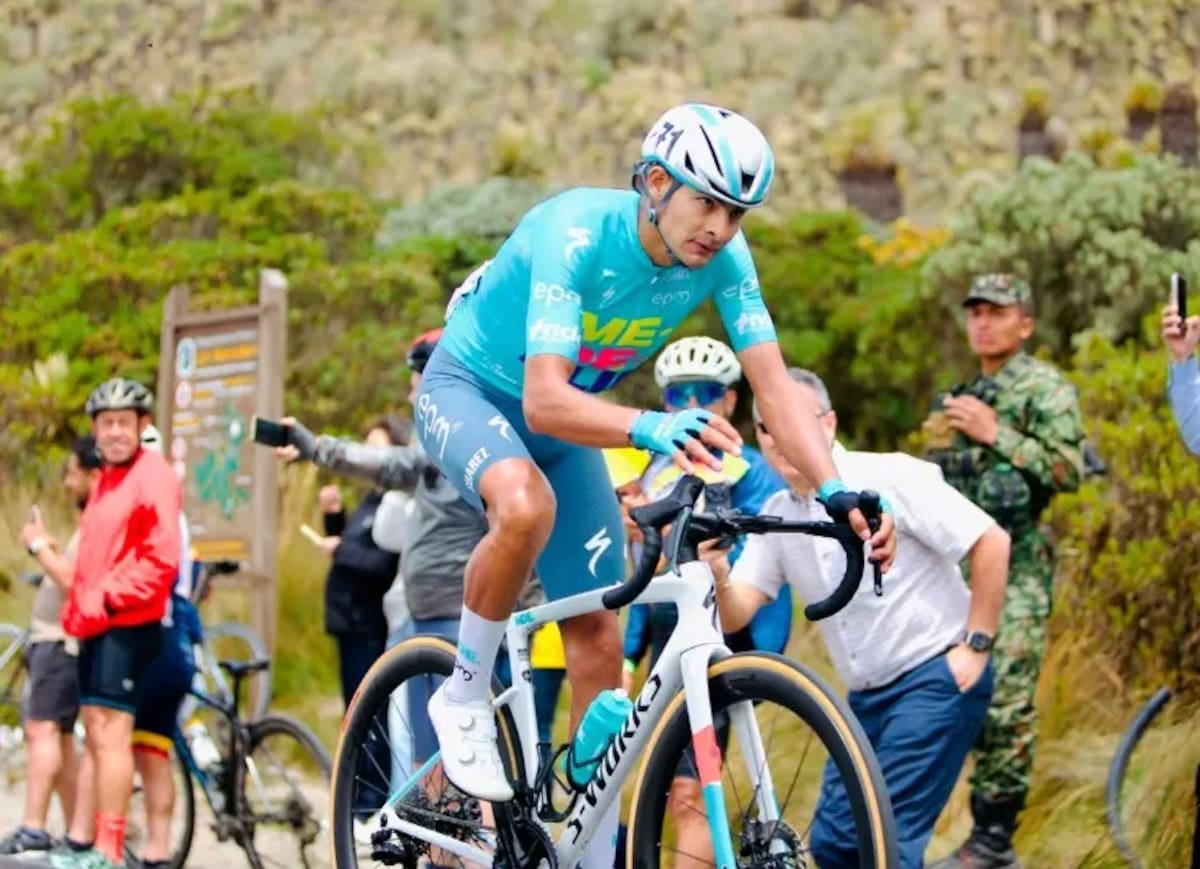 Diego Camargo le gana el duelo a Javier Jamaica en la quinta etapa de La Vuelta a Colombia 2026 para ponerse líder. Foto: Fedeciclismo