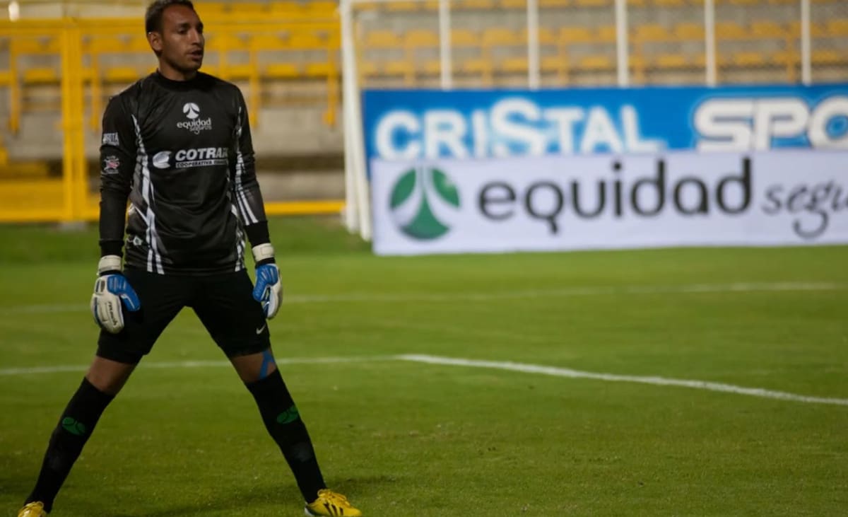 Diego Novoa defendió durante varios años el arco de La Equidad, club en el que vivió momentos importantes de su carrera y donde también enfrentó algunas de las etapas más difíciles.
