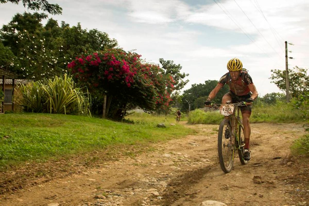 El pedalista colombiano Diego Alejandro Tamayo se impuso en la primera etapa de la Titan Tropic, disputada ayer entre La Habana y Las Terrazas, haciendo valer su condición de favorito de esta prueba. (Foto: Tomada de titantropic.com / VANGUARDIALIBERAL)