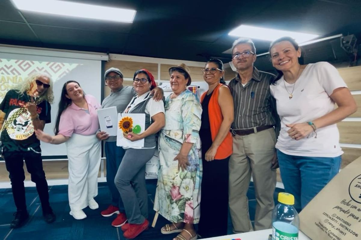 Diez artesanos de Bucaramanga llevan sus productos a las vitrinas digitales. Foto suministrada/VANGUARDIA