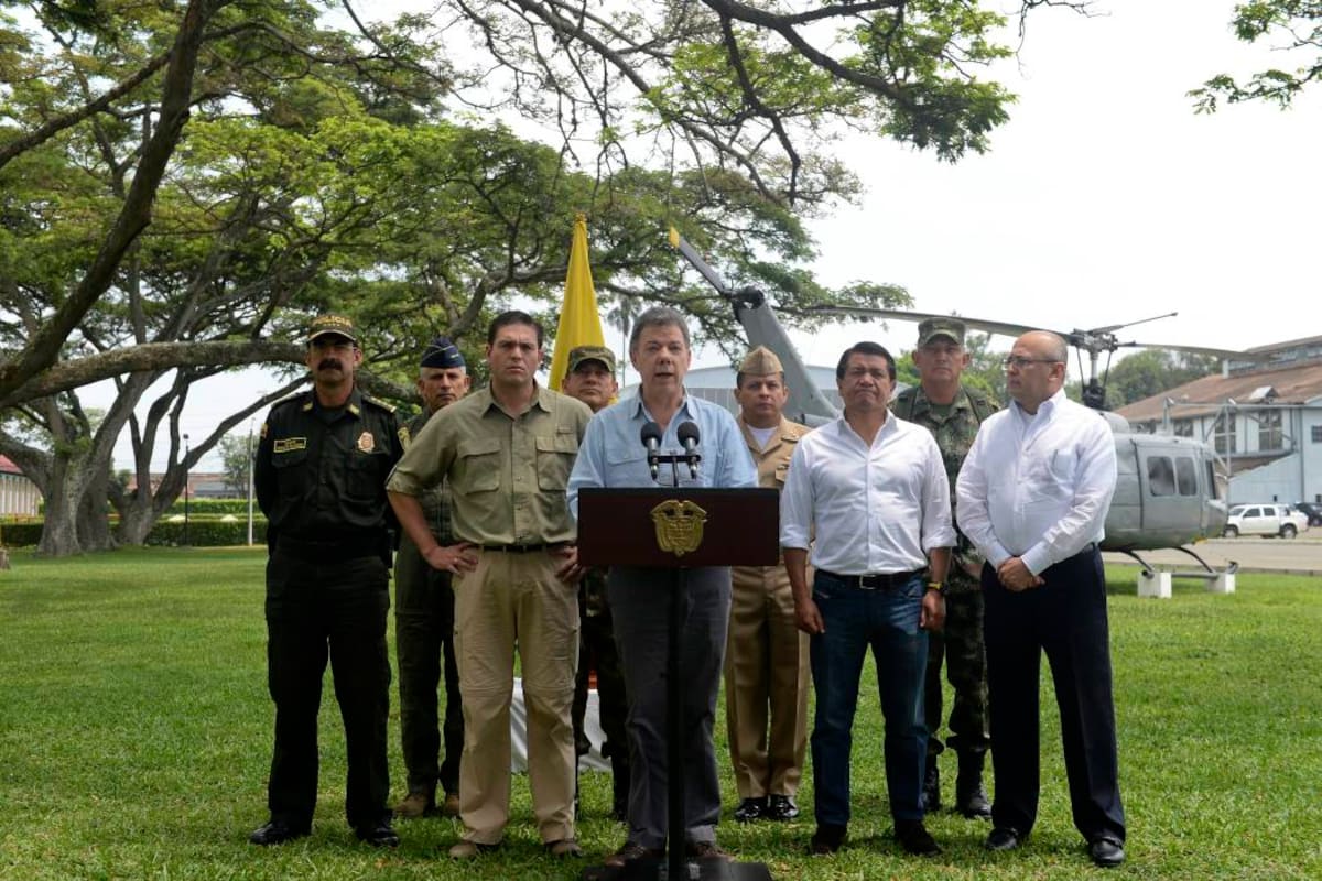El presidente Juan Manuel Santos reactivó los bombardeos contra las Farc este jueves, tras el ataque de la guerrilla en Cauca. (Foto: Colprensa / VANGUARDIA LIBERAL)