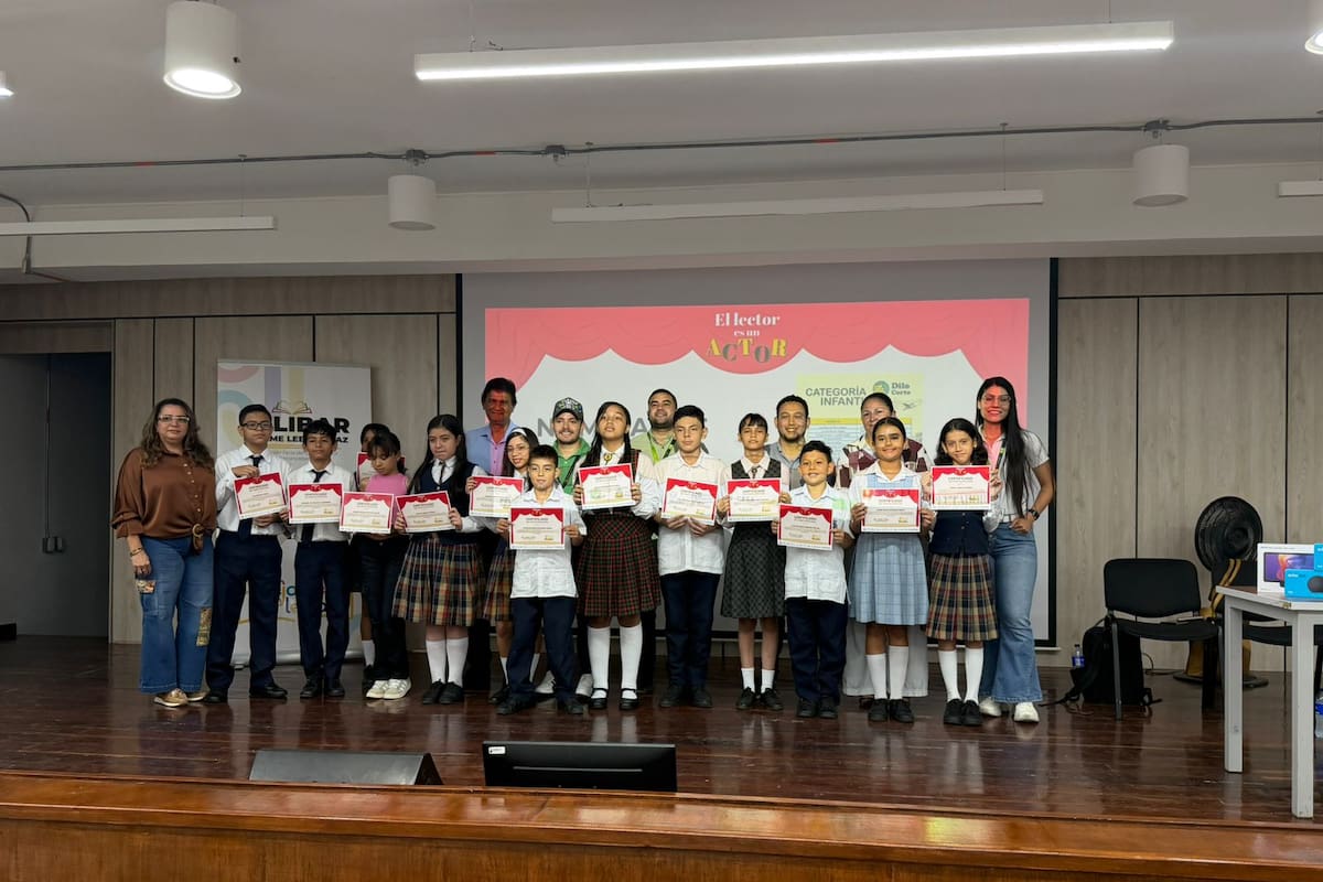 La premiación de “Dilo Corto” reunió a participantes y gestores culturales en el Auditorio Mario González de la Biblioteca Alejandro Galvis Galvis de Barrancabermeja.
Suministrada/Vanguardia