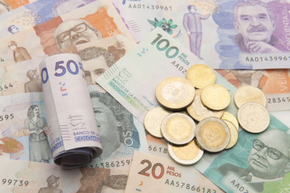 Los empleadores tienen hasta el 31 de este mes para consignarle a sus trabajadores el dinero correspondiente por este beneficio. (Foto: Tomada de Colprensa El Colombiano / VANGUARDIA LIBERAL)