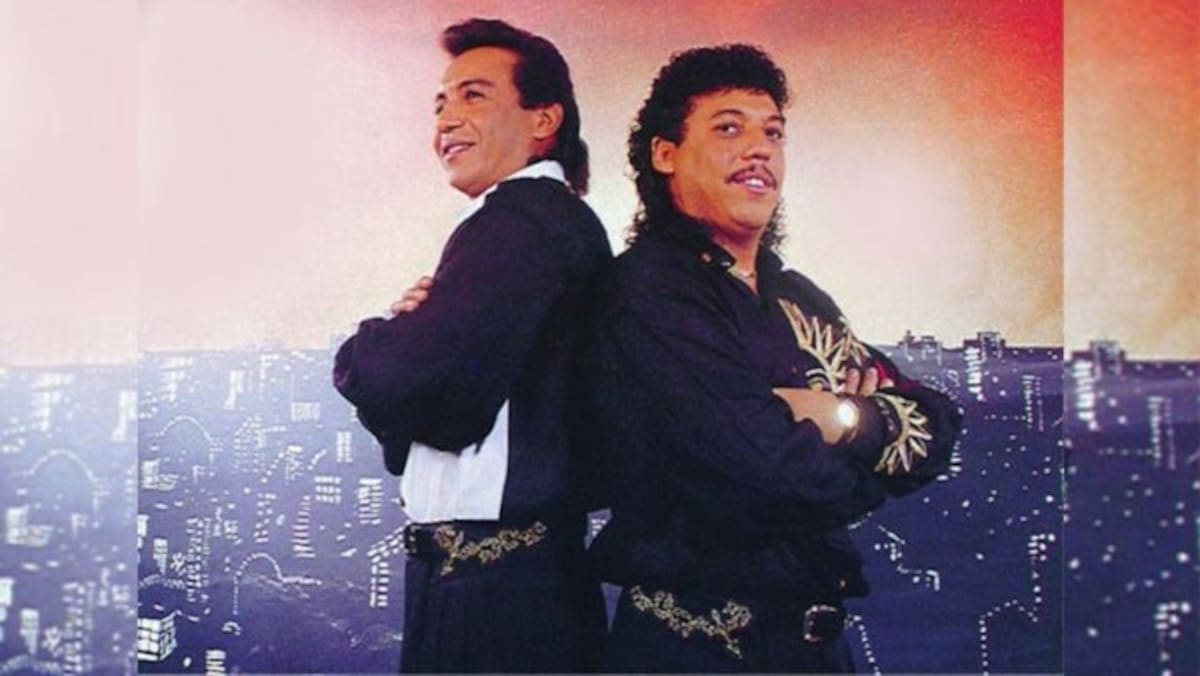 Este 26 de mayo los fanáticos de Diomedes Díaz conmemoran el natalicio de ‘El Cacique de la Junta’, la fecha ideal para el estreno oficial del videoclip oficial de ‘Sin medir distancias’, uno de sus más grandes clásicos.