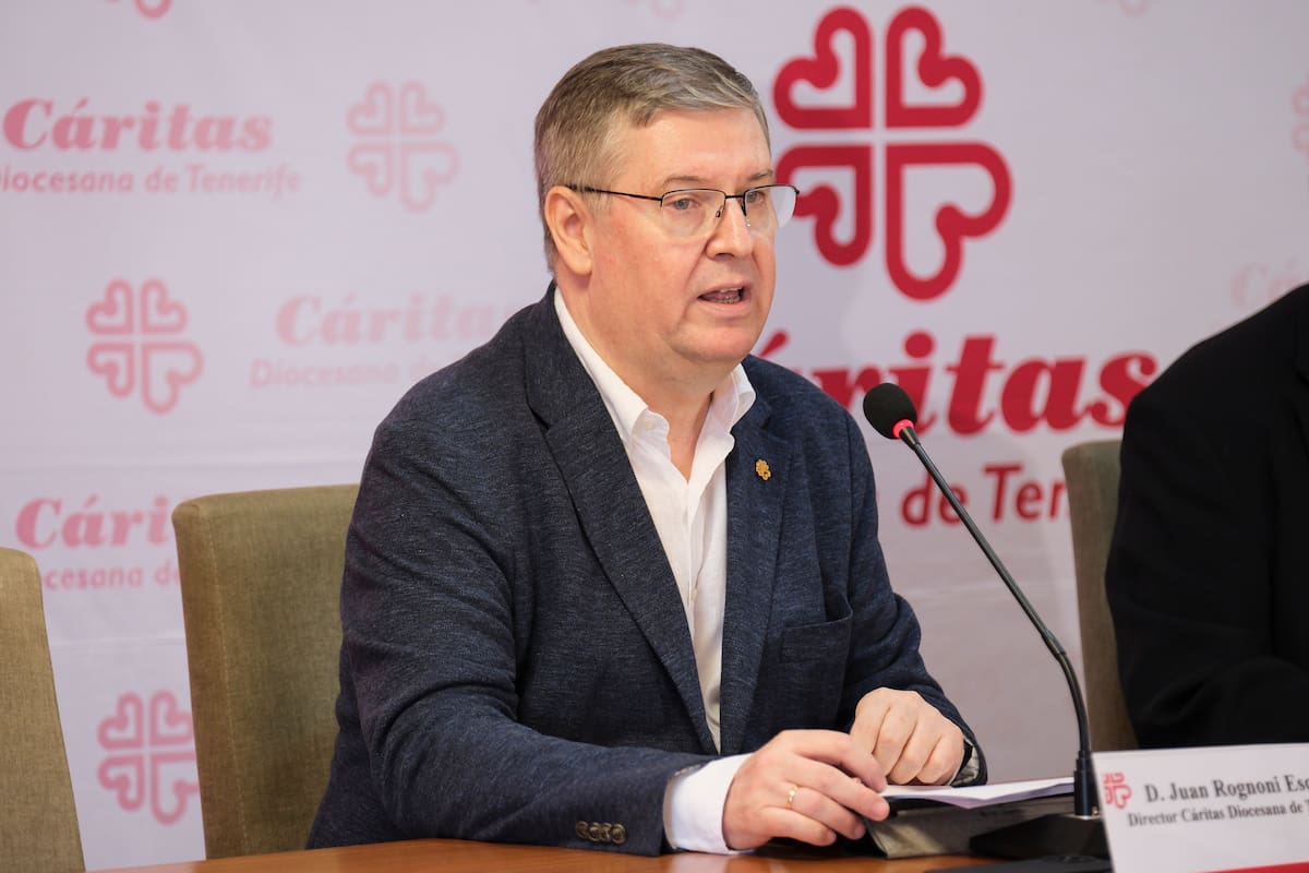 El director de Cáritas Tenerife, Juan Rognoni, expresó su deseo de que la visita del pontífice sirva para "poner sobre la mesa una realidad social" que requiere un compromiso público estable, y que precisa de sensibilización y de repercusión. EFE/Alberto Valdés