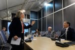 Gritos y acusaciones entre magistrados del CNE sacuden las elecciones en Colombia