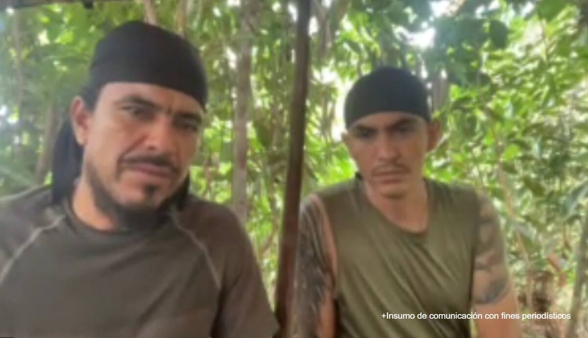 Javier Alonso Velosa Garcia, alias Jhon Mechas, cabecilla del Bloque Magdalena Medio, y Carlos Eduardo García Tellez, alias Andrey Avendaño.
Foto: suministrada.