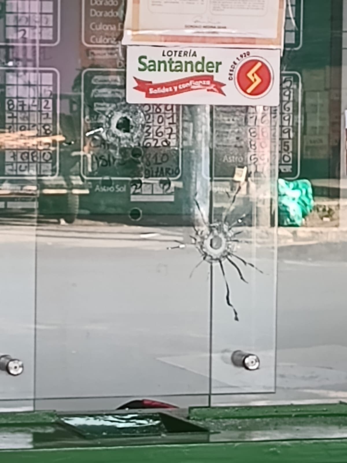 Disparan contra un local de apuestas La Perla en Santander, ¿Qué pasó?
Foto: El Verídico.