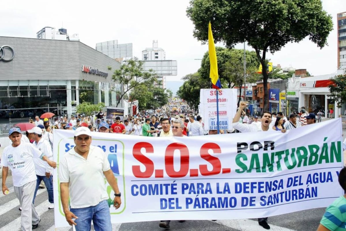 La mitad los diputados se mostraron en desacuerdo con la marcha que se realizará mañana viernes en contra de la minería en los alrededores del páramo de Santurbán. (Foto: Archivo. / VANGUARDIA LIBERAL.)