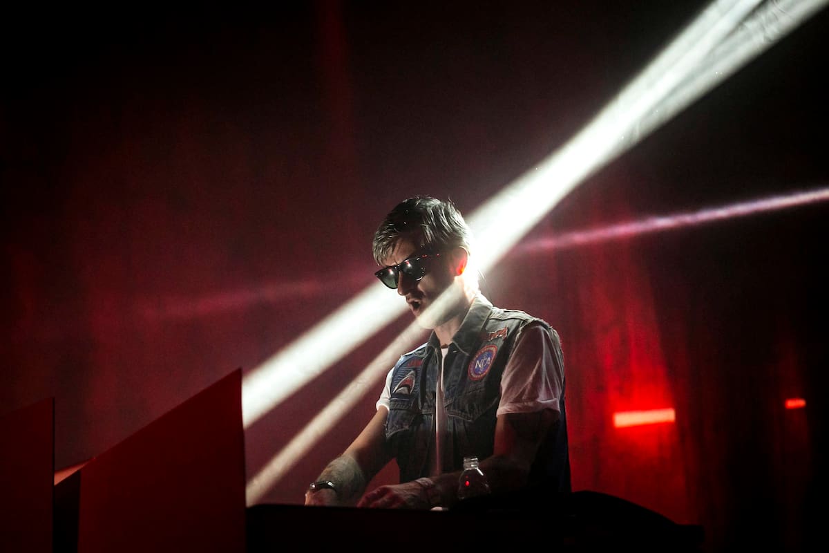 DJ Kavinsky fallece en París: The Weeknd y Emmanuel Macron lo despiden.