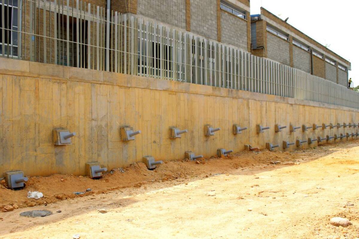 Con las obras de la primera fase, dicen los ingenieros, se disminuye ostensiblemente el riesgo en las instalaciones educativas del colegio. (Foto: Suministrada / VANGUARDIA LIBERAL)