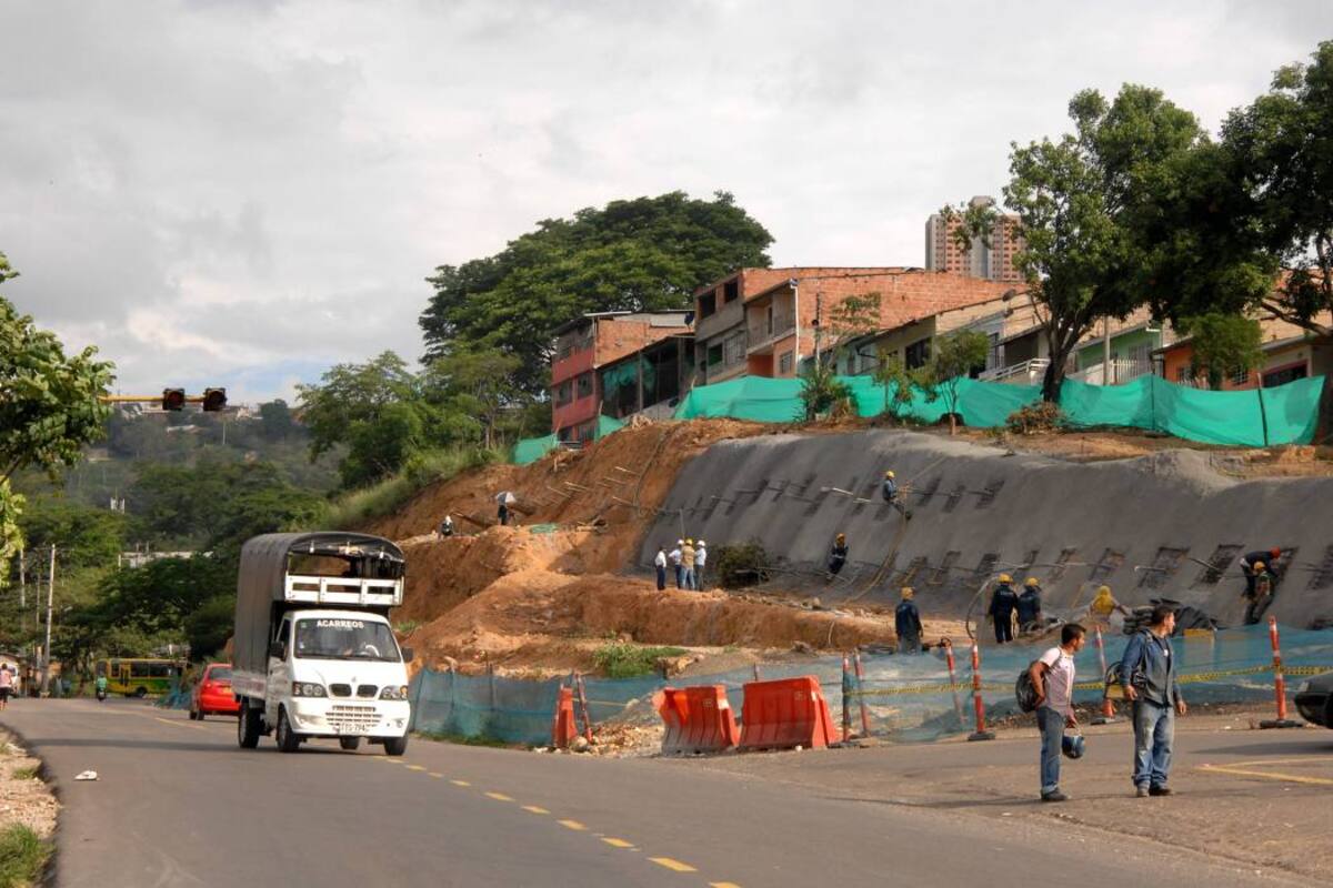 Autopistas de Santander dejó inconclusos tres tramos de los 10 contemplados inicialmente en el contrato, descontento en la comunidad por el pago de dos peajes y un proceso jurídico de casi tres años en los que no se avanzó ni en un kilómetro de los pendientes. (Foto: Archivo/VANGUARDIA LIBERAL )