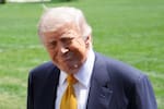 Trump ordena reducir ejercicios militares con Corea del Sur y destaca su relación con Kim Jong-un