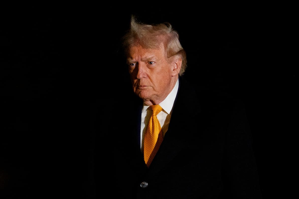 El presidente estadounidense Donald Trump regresa a la Casa Blanca.