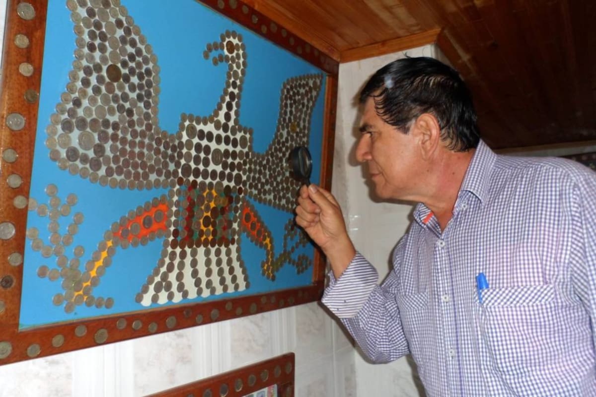 Monedas de diferentes denominaciones, ciudades de Colombia y del mundo hacen parte del Museo que desde hace 45 años conserva Rafael Ruiz Ávila. En su colección tiene monedas que fueron elaboradas por los indios. (Foto: Cortesía Luis Eduardo Pico /VANGUARDIA LIBERAL )