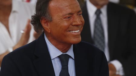 Fiscalía dice ahora que tribunal español puede investigar querella contra Julio Iglesias