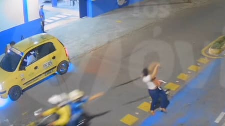 Video: ‘motoladrones’ arrastraron e hicieron golpear a una mujer por robarle el bolso en Bucaramanga