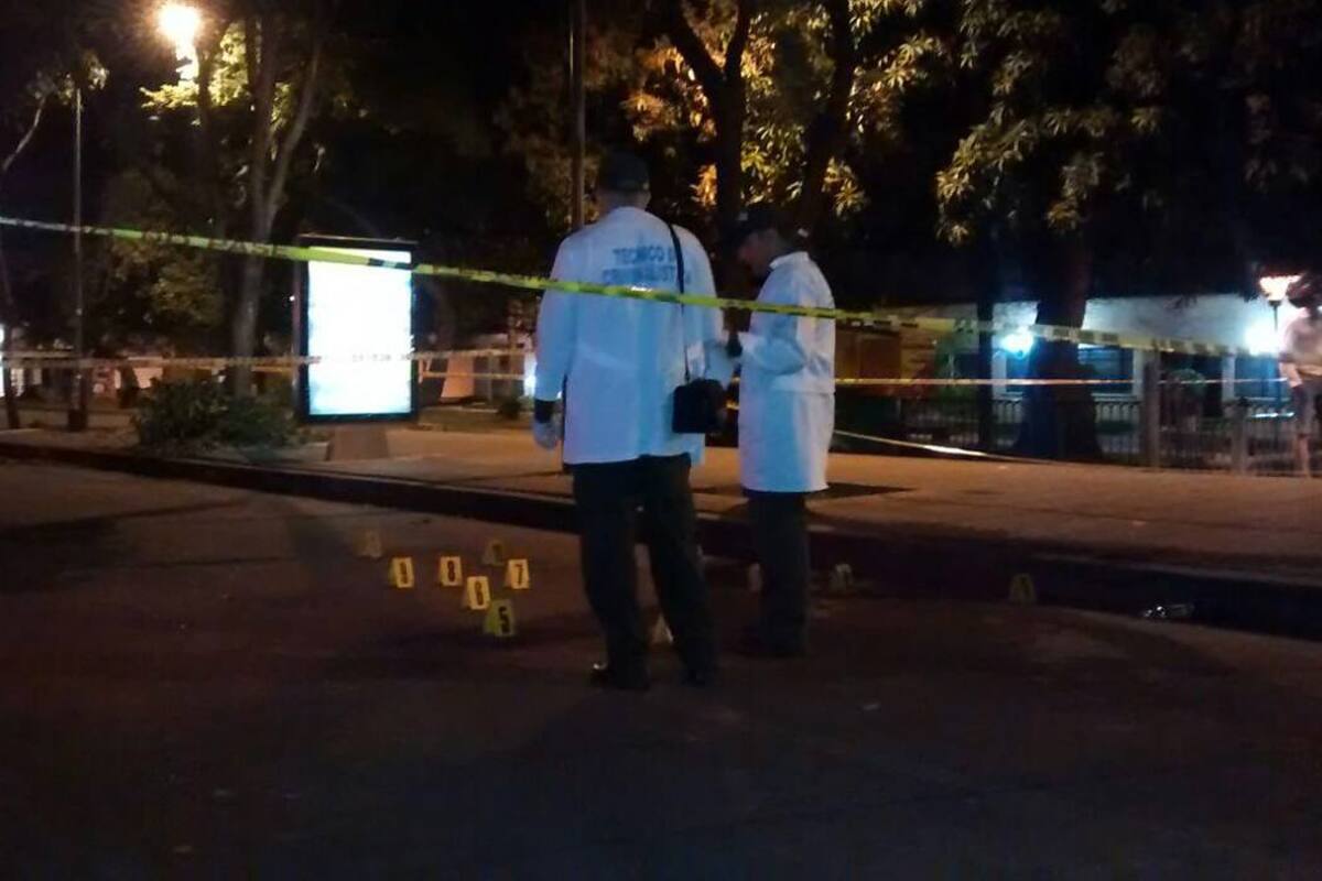 La Unidad Móvil del Laboratorio de Criminalística de la Sijín realizó la inspección en el sitio de los hechos. El arma que usó el agresor no fue hallada. (Foto: Suministrada/VANGUARDIA LIBERAL )