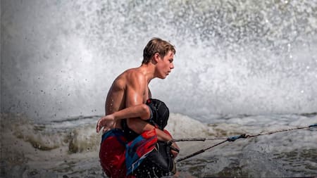 Salvavidas de 16 años rescata a niño atrapado por las olas: será condecorado por Trump