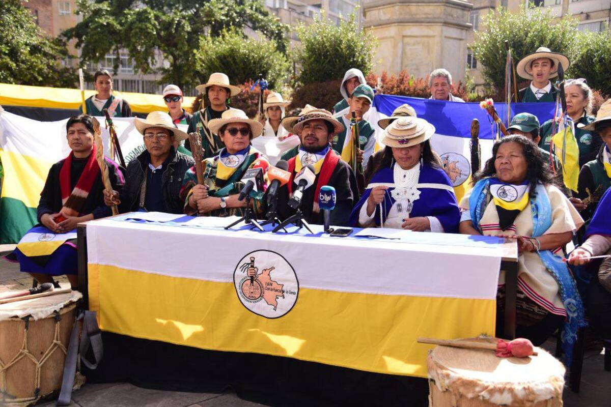 Durante una intervención en la plazoleta Misak en el centro de Bogotá, representantes de las comunidades misak, nasa y pijao del movimiento AISO reiteraron su llamado para incluir a todos los sectores en la reconstrucción de la memoria histórica del conflicto armando interno. (Foto: CNMH /VANGUARDIA)
