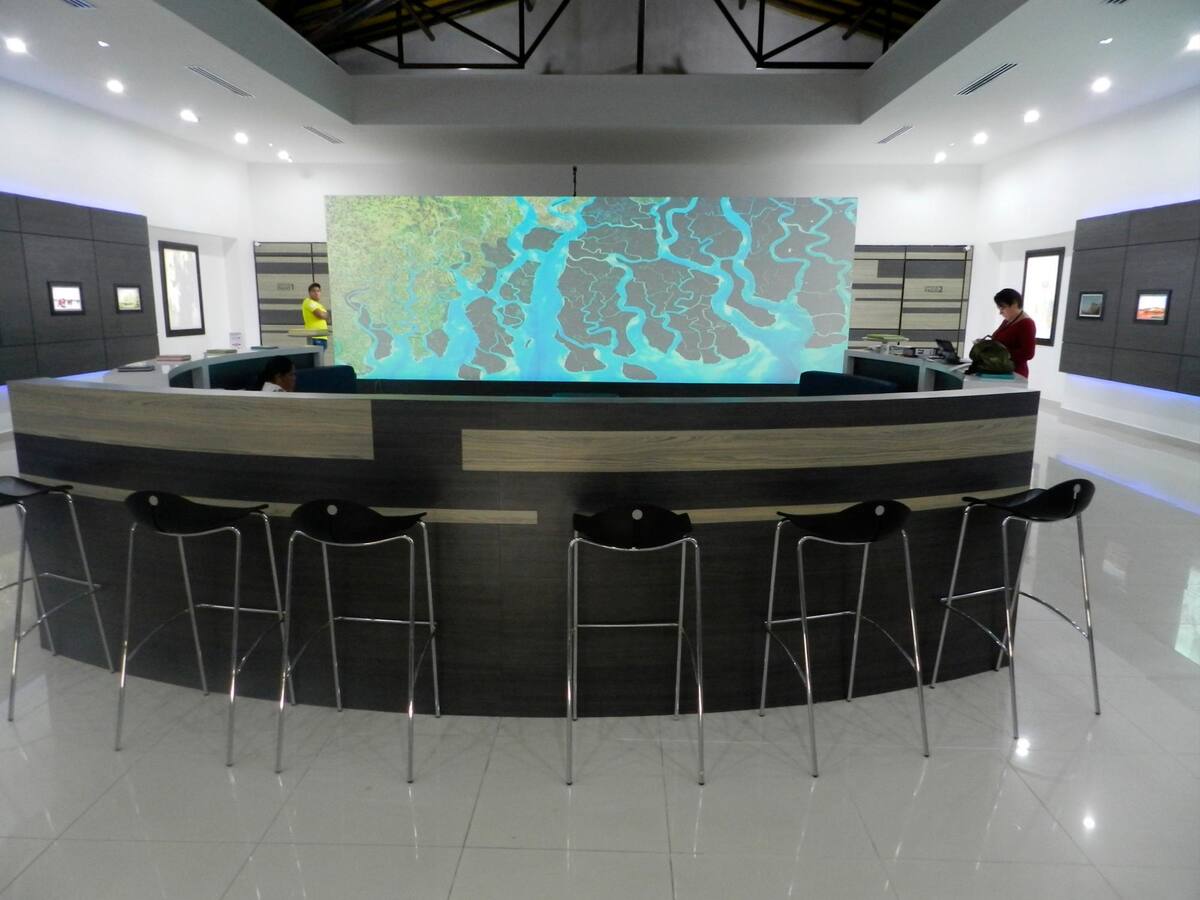 Exposiciones de arte y fotografía, otro atractivo de la Casa del Libro Total.