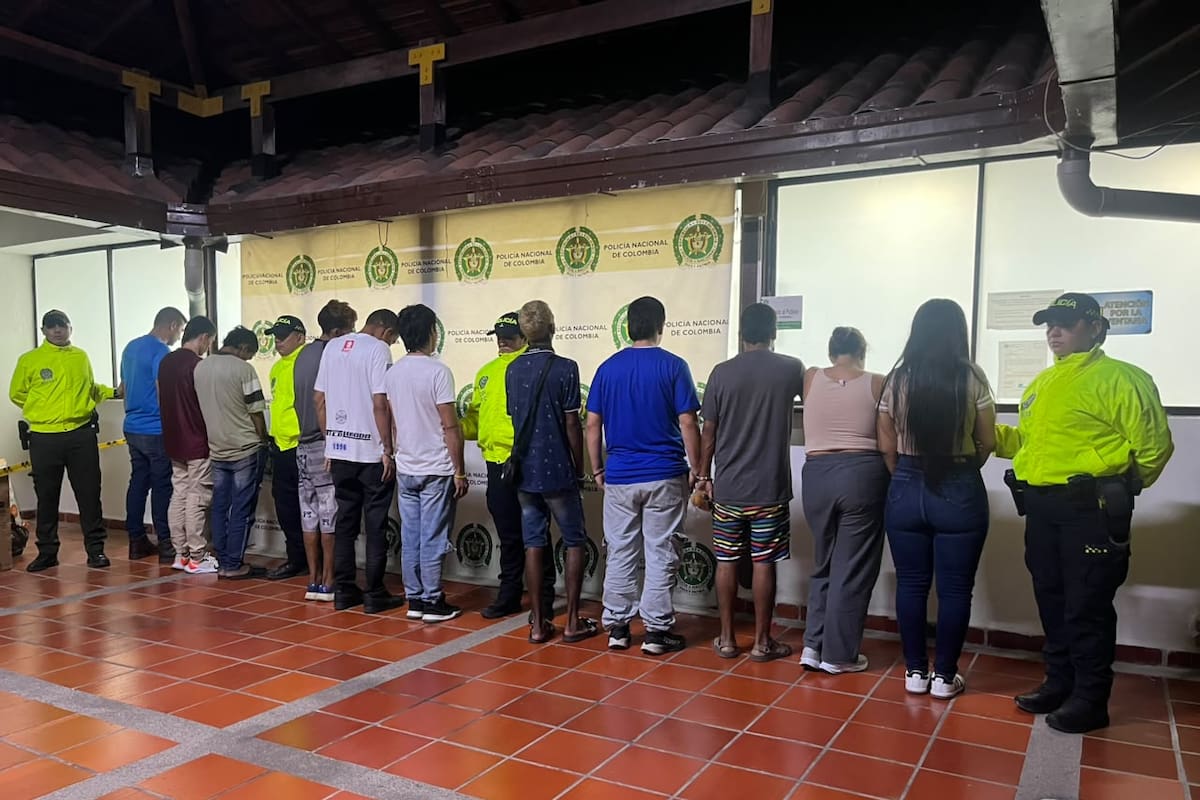 Durante los operativos fueron incautados marihuana, una gramera y elementos para la dosificación de estupefacientes.