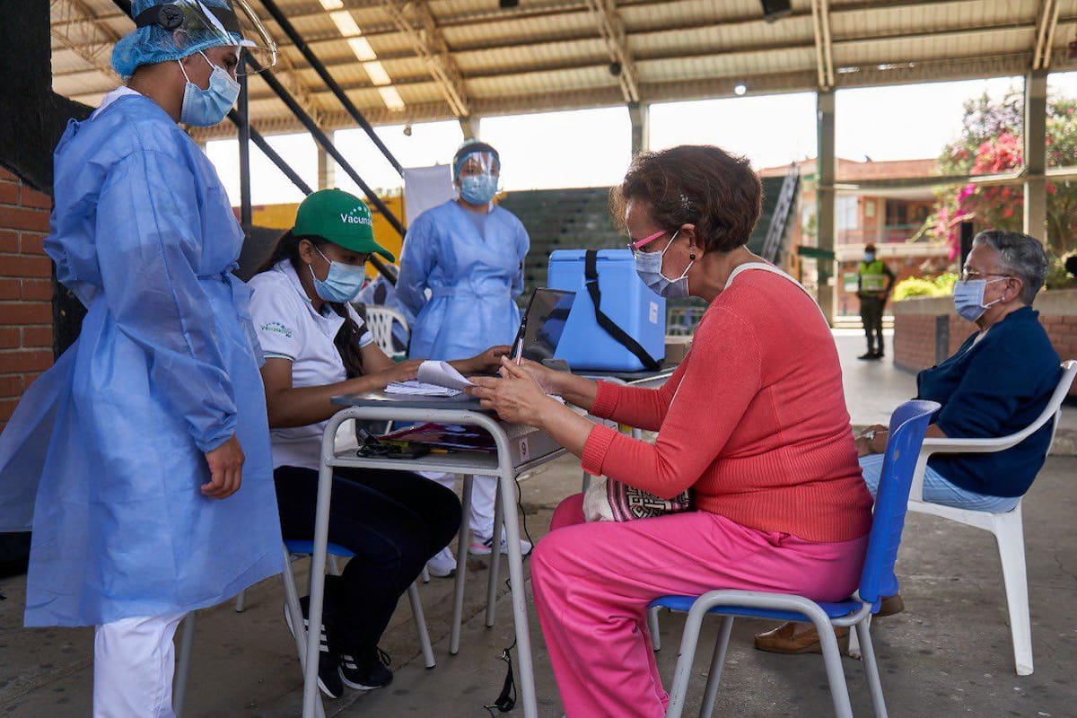 Así lo confirmó el Alcalde Juan Carlos Cárdenas, donde indicó que a partir de este sábado 22 de mayo adultos entre 55 y 59 años pueden acceder a la vacuna contra el COVID-19 en la ciudad.
