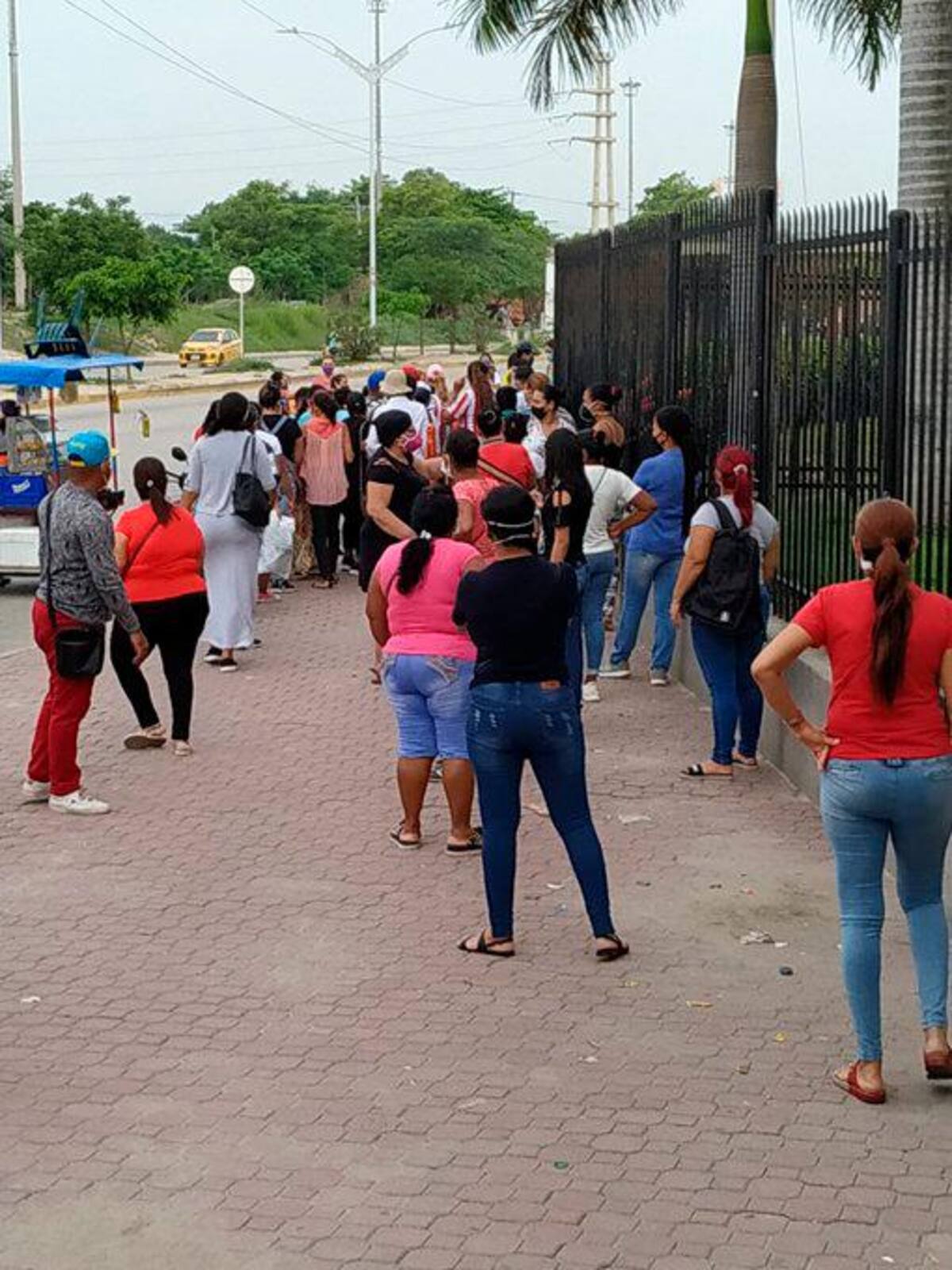 Éxito Metropolitano de Barranquilla y nadie toma medidas al respecto. Foto/ Gustavo Solano/ Twitter
