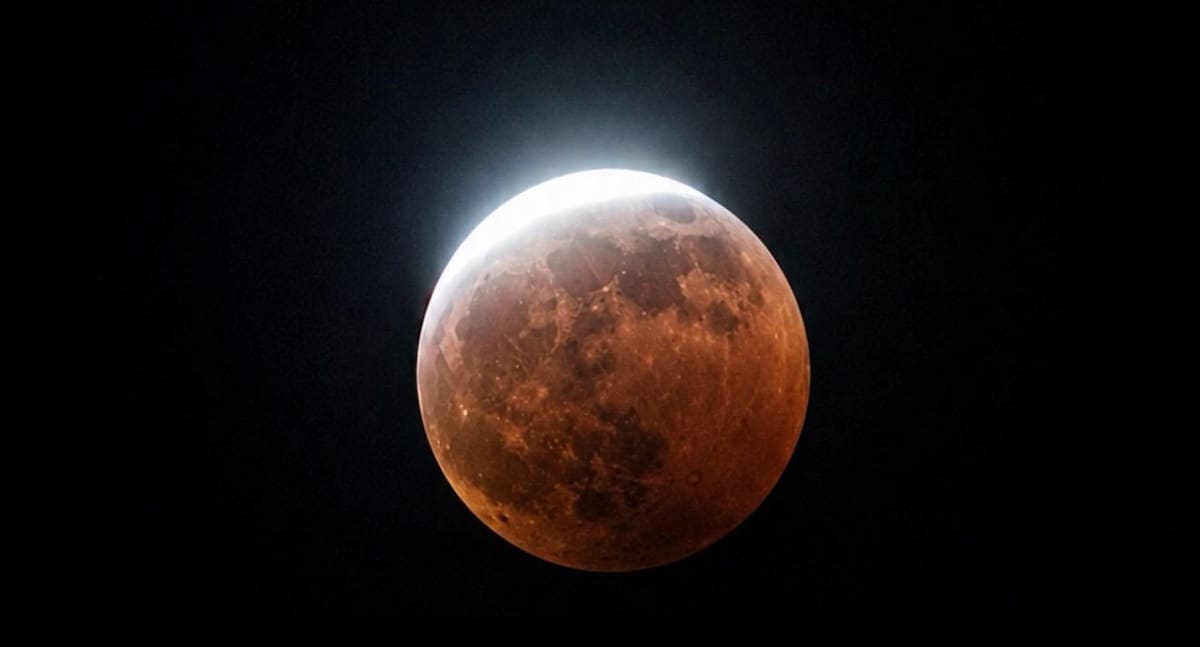 Eclipse lunar - Cali, Colombia. Foto: Juan José Ocampo