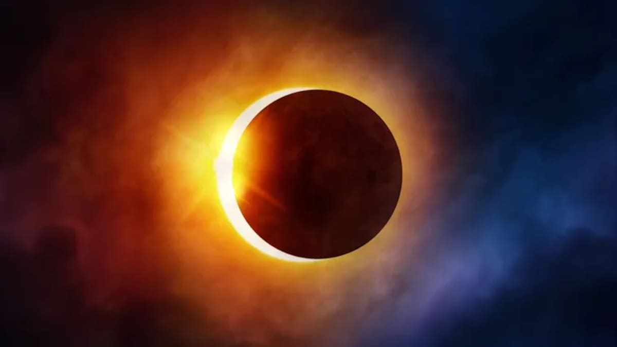 La franja de totalidad del eclipse solar atravesará el norte de Rusia, Groenlandia, Islandia, el norte de España y una pequeña zona de Portugal. También podrá verse como eclipse parcial en otras regiones del hemisferio norte, como parte de Canadá, Europa y el noroeste de África.