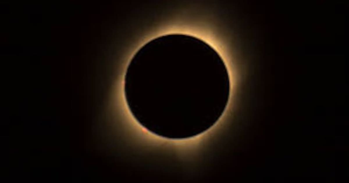 ¿Cuándo y a qué hora será visible el primer eclipse solar de 2026?