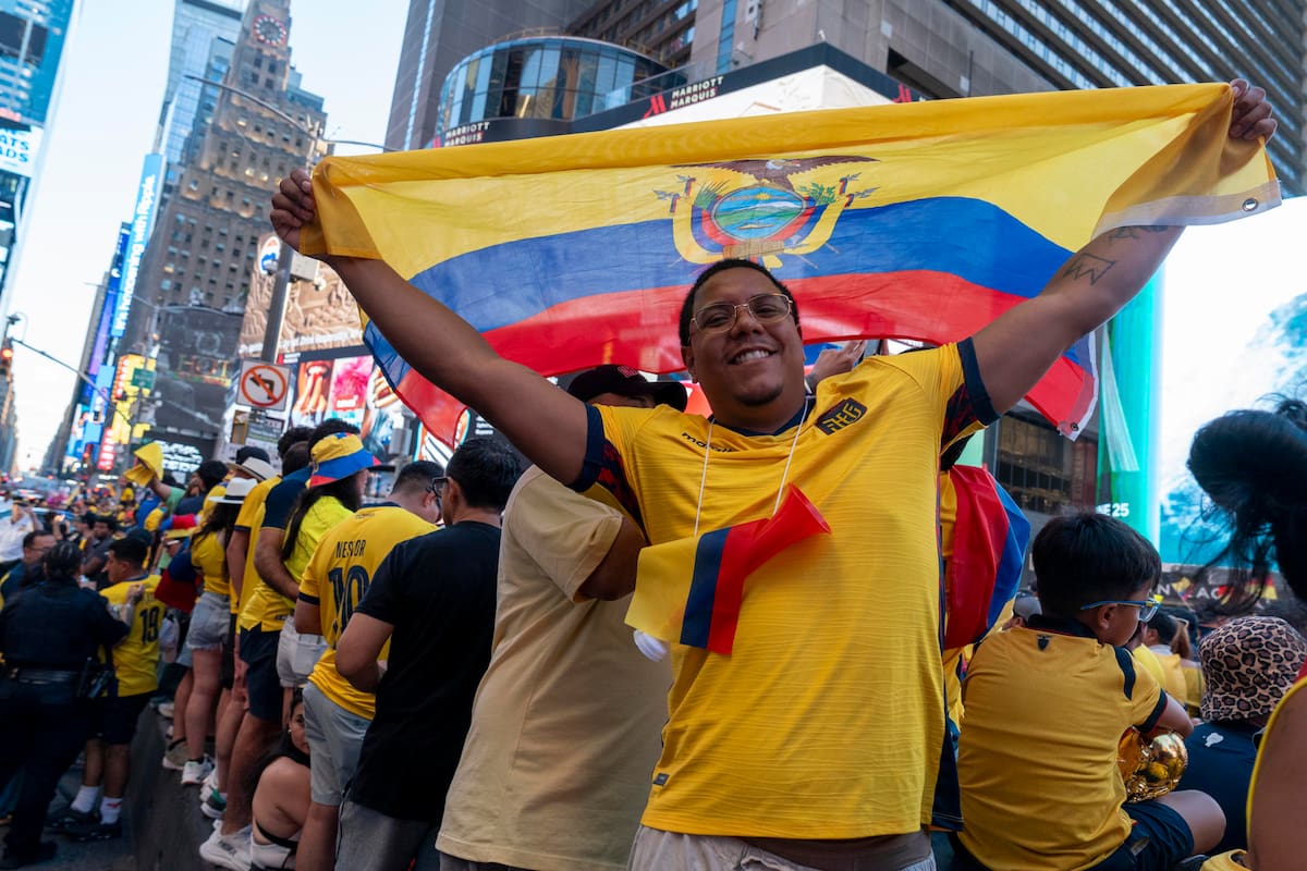 Sebastián Beccacece afronta el partido más decisivo de su ciclo: Ecuador está obligado a vencer a Alemania para seguir con vida en el Mundial 2026. Foto: EFE