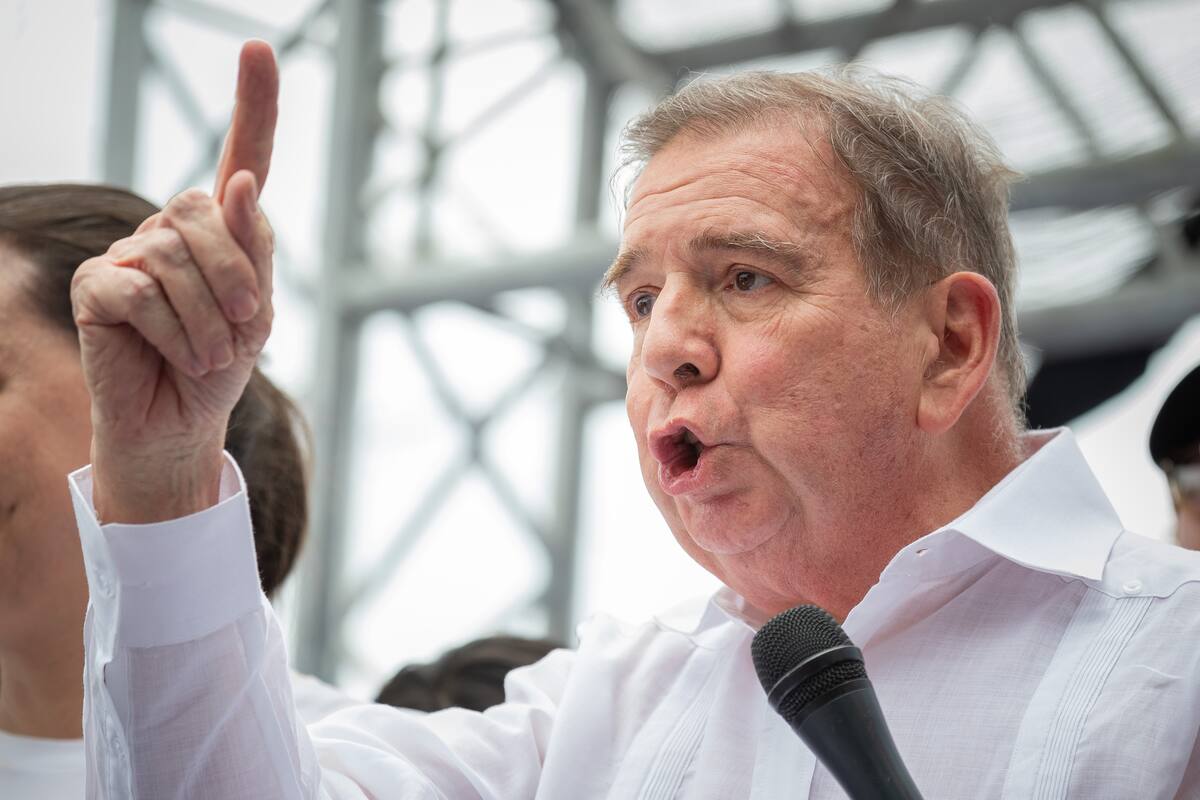 Edmundo González asegura que abandonó Venezuela para evitar “dolor y sufrimiento” a su país. Foto: Agencia EFE