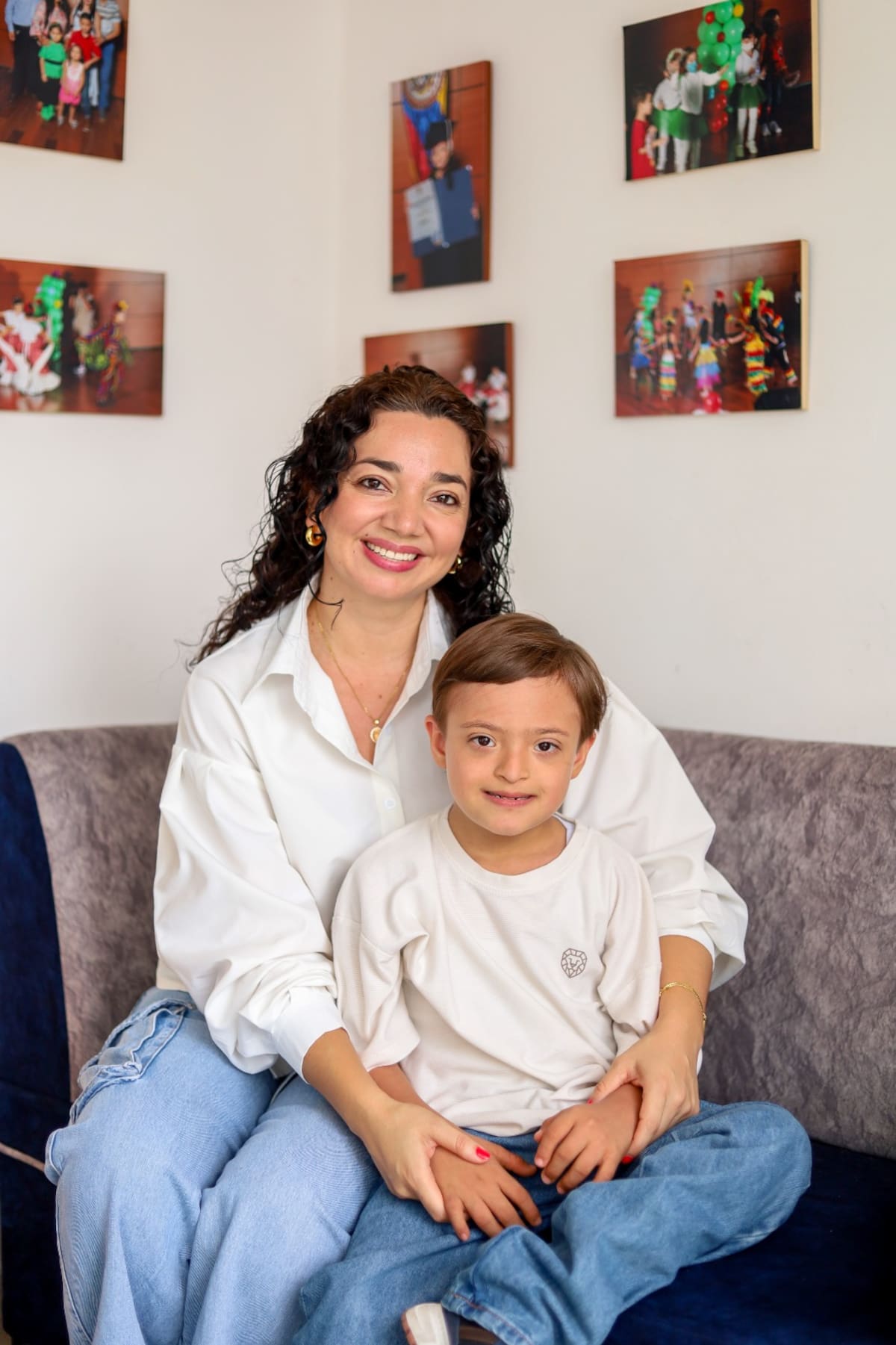 Su hijo, quien fue diagnosticado con síndrome de Down y enfrentó posteriormente un proceso de leucemia, se convirtió también en una fuente de inspiración para Edna Barrera en su propósito de acompañar y fortalecer organizaciones que trabajan por poblaciones vulnerables.