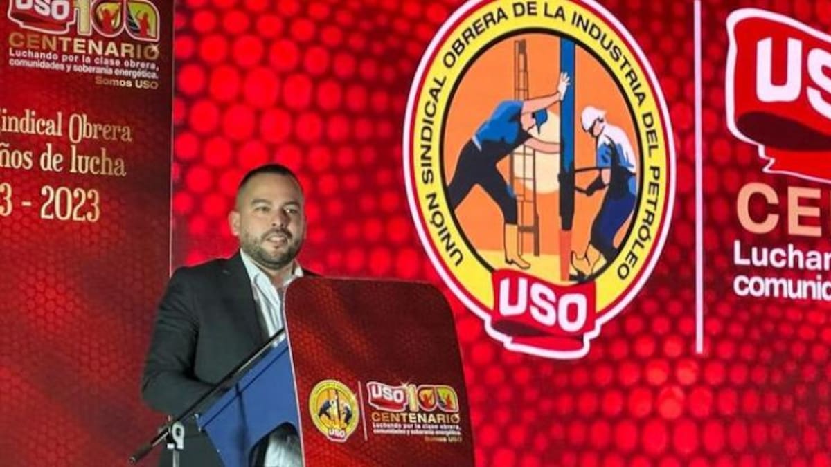 Edwin Palma, quien fuera el anterior presidente del sindicato durante una intervención en los 100 años de la USO.