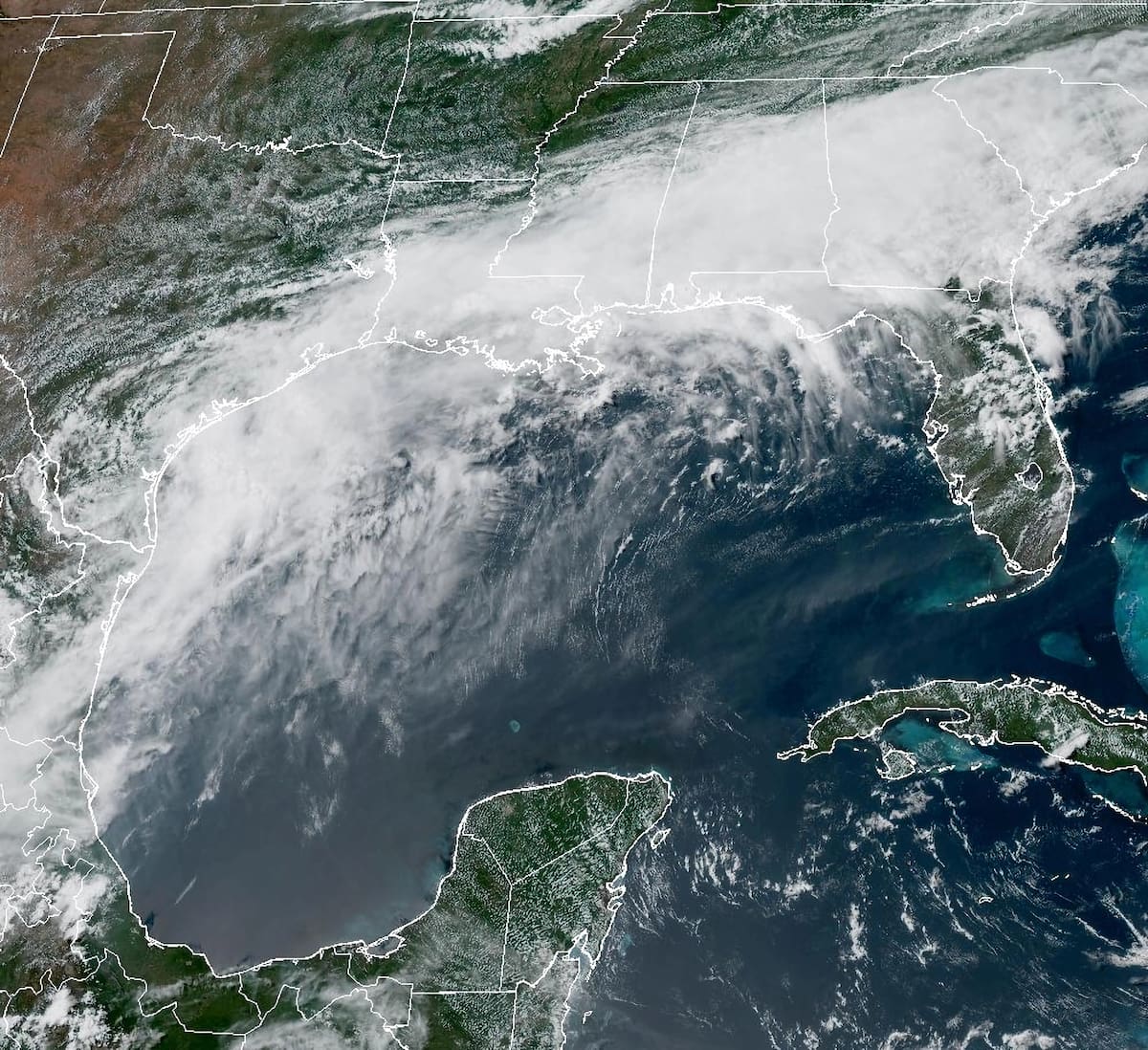 USA1693. MIAMI (ESTADOS UNIDOS), 16/06/2026.- Fotografía satelital cedida por la Oficina Nacional de Administración Oceánica y Atmosférica (NOAA) a través del Centro Nacional de Huracanes (NHC) estadounidense que muestra el estado del clima en el Golfo de México. El NHC de Estados Unidos avisó este martes de la posible formación de la primera tormenta tropical del Atlántico este año frente a Texas, donde advirtió de "inundaciones repentinas y urbanas en toda la costa". EFE/ NOAA-NHC /SOLO USO EDITORIAL/ NO VENTAS/ SOLO DISPONIBLE PARA ILUSTRAR LA NOTICIA QUE ACOMPAÑA (CRÉDITO OBLIGATORIO)