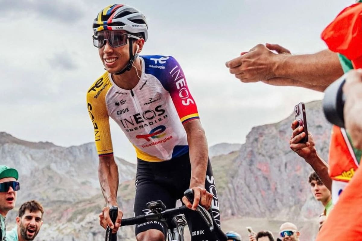 Egan Bernal se quedó con la victoria en la etapa 16 de la Vuelta a España.