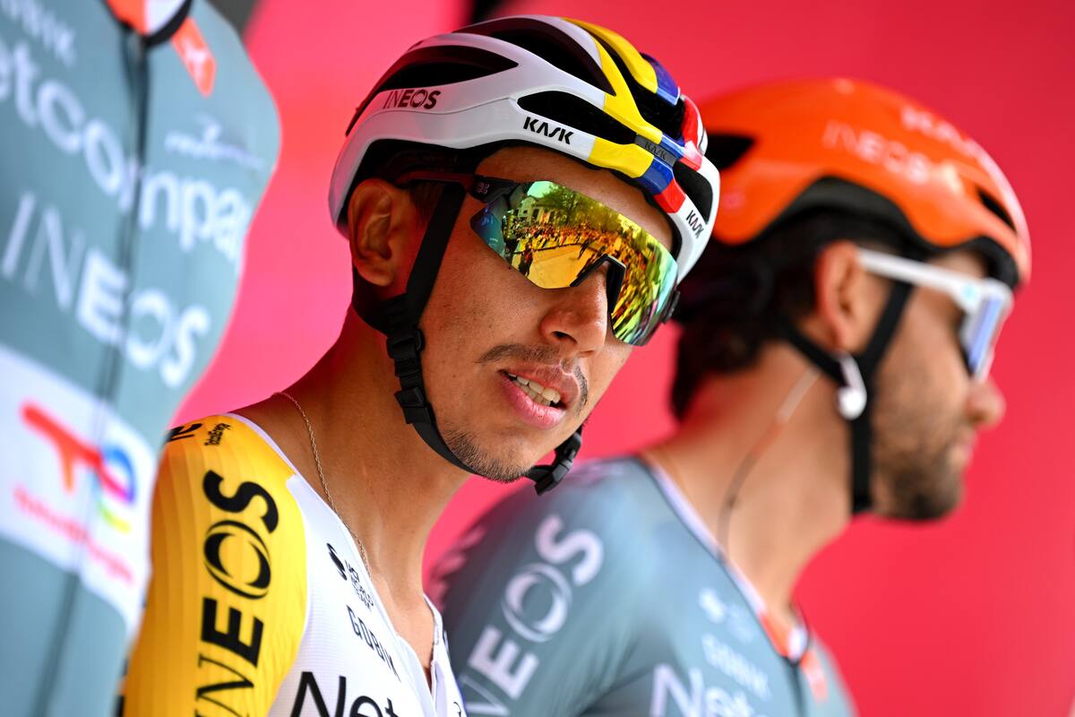 Egan Bernal tuvo una destacada actuación en la tercera etapa del Giro de Italia, que le permitió trepar al tercer lugar. Foto: Netcompany Ineos.